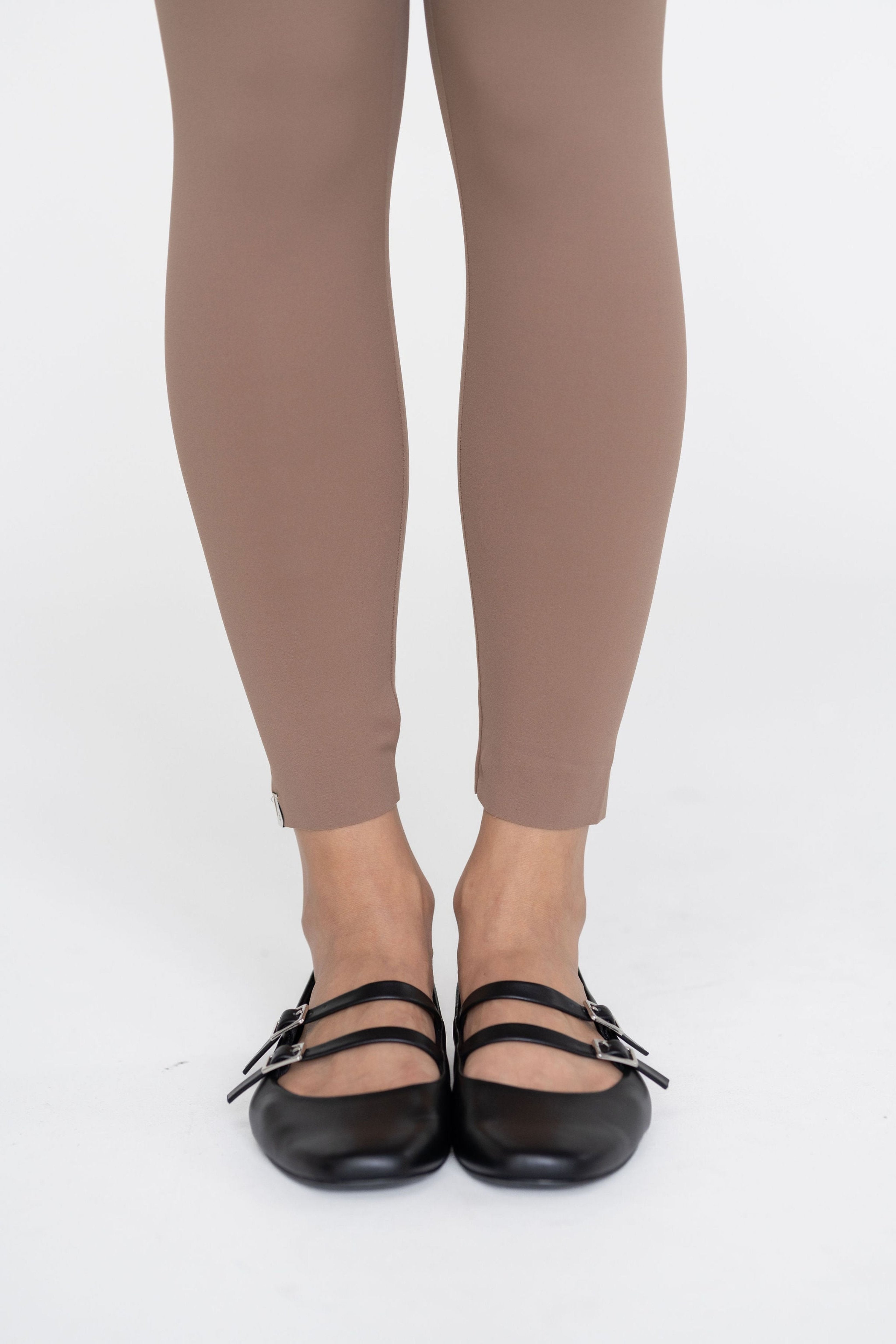 Essential Legging - Brown Taupe