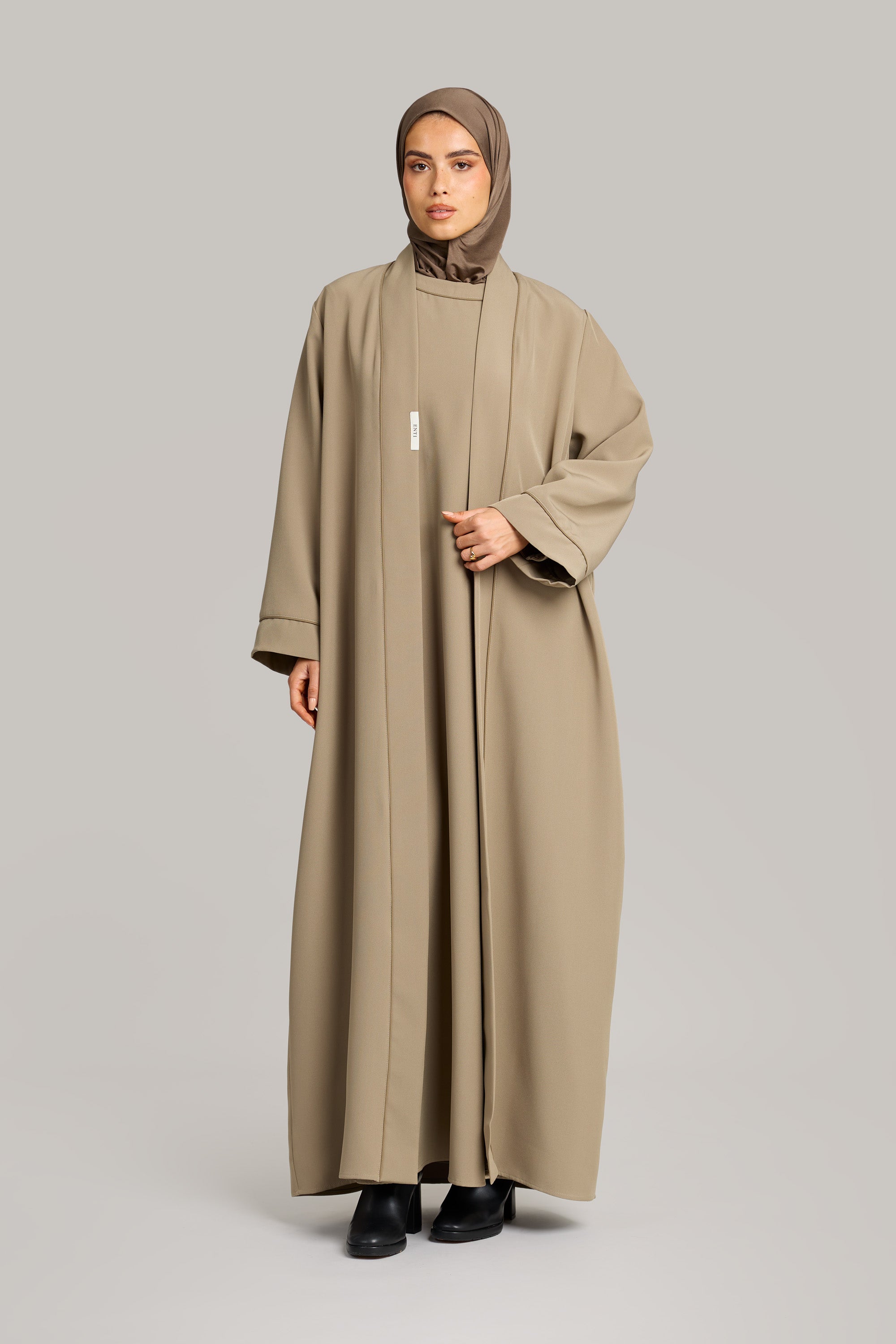 Essential Abaya Set - Ash Brown